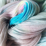Surfs Up - Hand dyed 4ply/sock yarn 100g/425m superwash merino, nylon blend