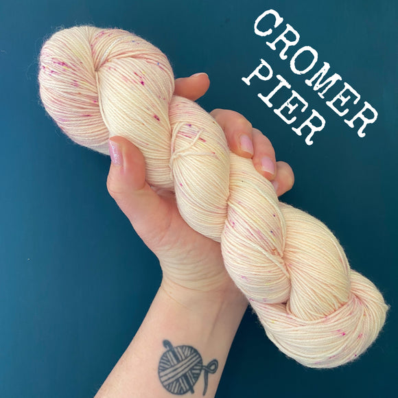Cromer Pier - Hand dyed 4ply/sock yarn 100g/425m superwash merino, nylon blend