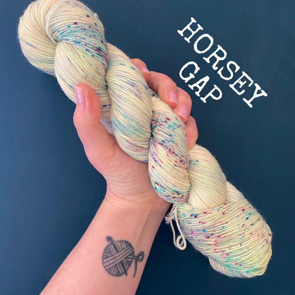 Horsey Gap - Hand dyed 4ply/sock yarn 100g/425m superwash merino, nylon blend