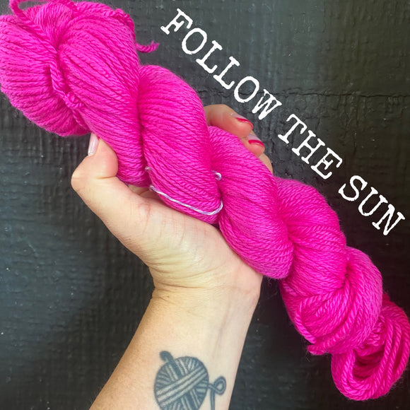 Follow the Sun - Hand dyed Aran Weight Yarn 100g/160m - superwash merino