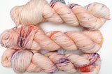 Ama - Hand dyed DK yarn 100g/225M superwash merino