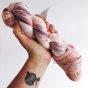 Ama - Hand dyed 4ply/sock yarn 100g/425m superwash merino, nylon blend
