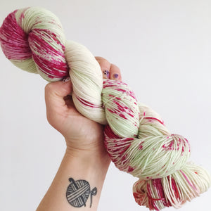 Apple Blossom - Hand dyed 4ply/sock yarn 100g/425m superwash merino, nylon blend