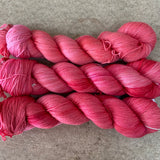 HIBOTAN - Hand dyed DK yarn 100g/225M superwash merino