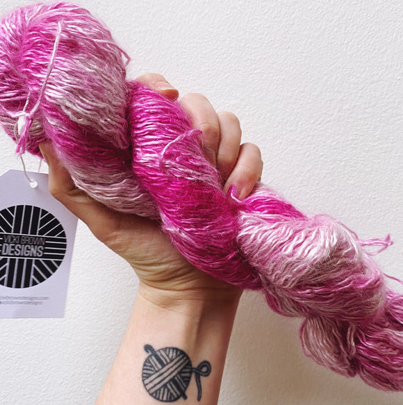 Magenta  - Hand dyed - sock weight yarn - 100g/350m - Kid Silk Fluff